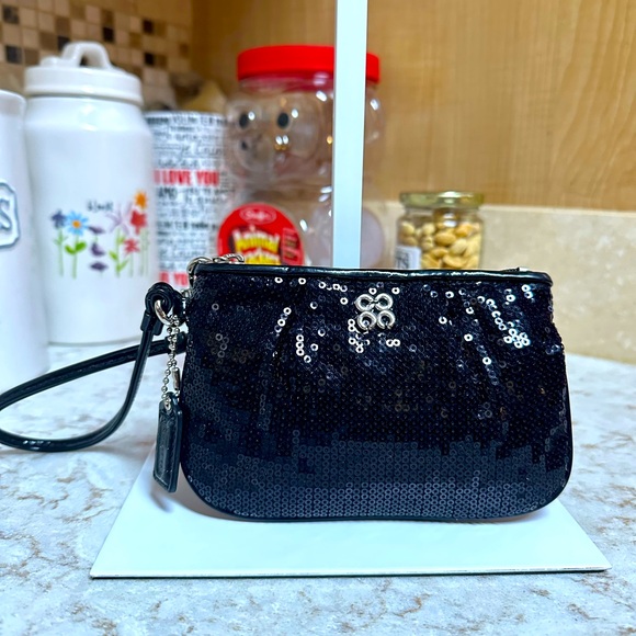 Coach Black Sequin Small Wristlet Clutch, Very Good Condition - Picture 1 of 14